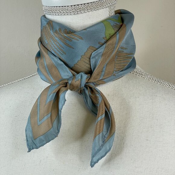 Vintage Bill Blass Womens Floral Silk Scarf 28" Muted Elegant Old Money Heritage - Picture 4 of 10